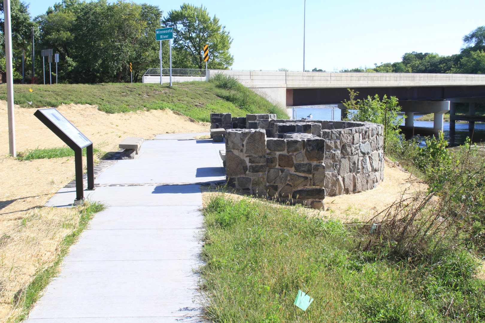 Granite Falls Overlook wall and sidewalk